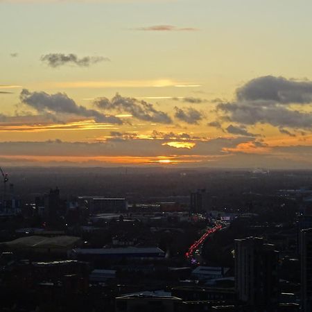 Luxury 2 Bed Penthouse With Stunning Views In Manchester City Centre Экстерьер фото