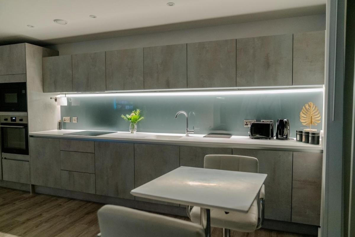 Luxury 2 Bed Penthouse With Stunning Views In Manchester City Centre Экстерьер фото
