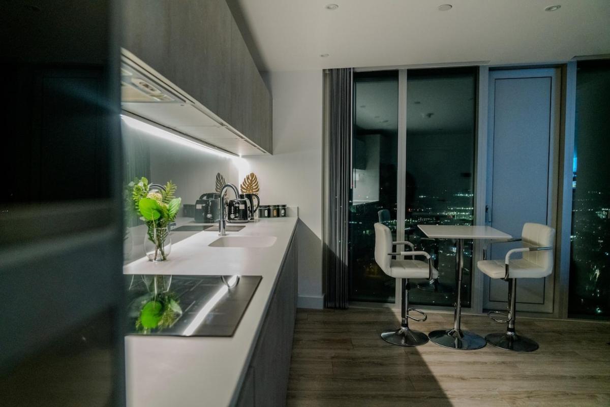 Luxury 2 Bed Penthouse With Stunning Views In Manchester City Centre Экстерьер фото
